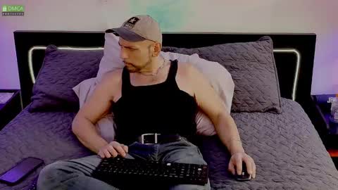 Snapshot of verspig7 chatting on 02/26/25, 09:05 VersPig7 online show from 02/26/25, 09:05