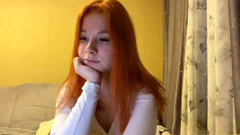 Snapshot of vertiegartrell chatting on 06/08/26, 02:39 Lina online show from 06/08/26, 02:39