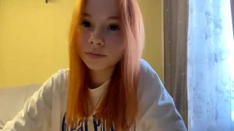 Snapshot of vertiegartrell chatting on 06/09/26, 11:33 Lina online show from 06/09/26, 11:33