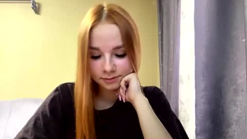 Snapshot of vertiegartrell chatting on 06/22/26, 10:56 Lina online show from 06/22/26, 10:56