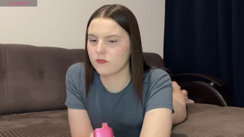 Karina followed me bb online show from 11/20/25, 07:41