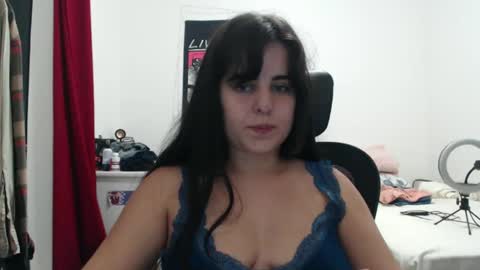 Snapshot of veruca99 chatting on 04/11/26, 09:52 veruca99 online show from 04/11/26, 09:52