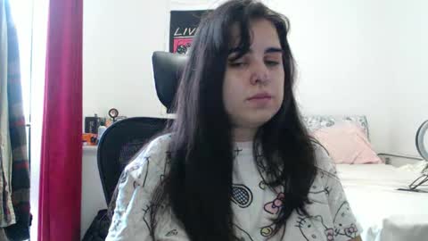 Snapshot of veruca99 chatting on 04/13/26, 01:27 veruca99 online show from 04/13/26, 01:27