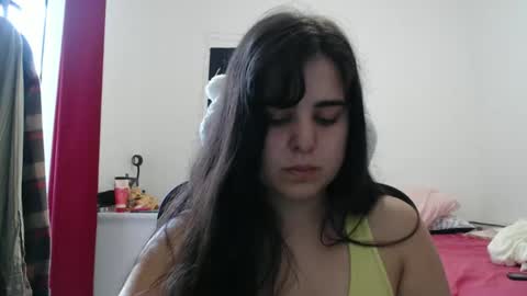 Snapshot of veruca99 chatting on 04/22/26, 05:47 veruca99 online show from 04/22/26, 05:47