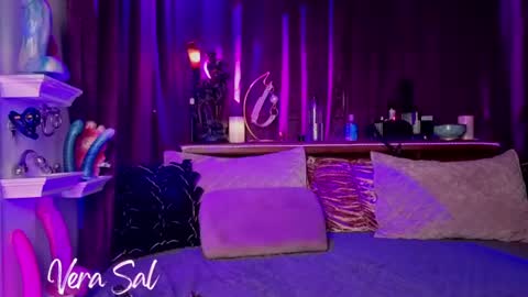 Snapshot of verucasal chatting on 07/20/26, 05:44 Mistress VeraSal online show from 07/20/26, 05:44