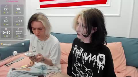 veryraretwins online show from 05/14/26, 08:48