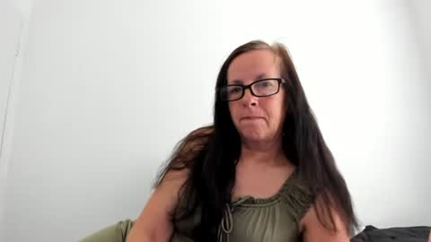 Snapshot of verysassypeachgoddess chatting on 04/06/26, 02:07 verysassypeachgoddess online show from 04/06/26, 02:07