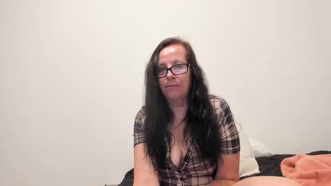 Snapshot of verysassypeachgoddess chatting on 04/21/26, 04:30 verysassypeachgoddess online show from 04/21/26, 04:30