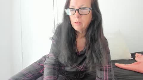 Snapshot of verysassypeachgoddess chatting on 05/04/26, 12:45 verysassypeachgoddess online show from 05/04/26, 12:45