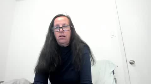 verysassypeachgoddess online show from 06/15/26, 12:40