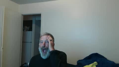 Snapshot of veryveryhairmanindenver chatting on 10/24/25, 12:19 hairy man online show from 10/24/25, 12:19