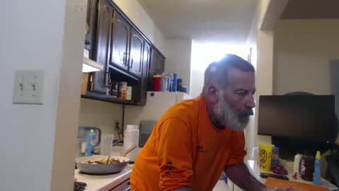 Snapshot of veryveryhairmanindenver chatting on 01/18/26, 11:08 hairy man online show from 01/18/26, 11:08