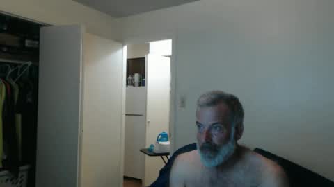 Snapshot of veryveryhairmanindenver chatting on 02/15/26, 01:13 hairy man online show from 02/15/26, 01:13