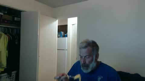 Snapshot of veryveryhairmanindenver chatting on 02/25/26, 12:53 hairy man online show from 02/25/26, 12:53