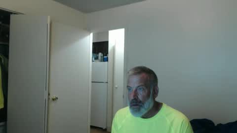 Snapshot of veryveryhairmanindenver chatting on 03/03/26, 01:56 hairy man online show from 03/03/26, 01:56