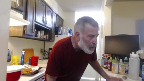 Snapshot of veryveryhairmanindenver chatting on 04/04/26, 11:02 hairy man online show from 04/04/26, 11:02