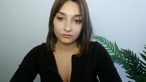 Snapshot of veryveryshygirl chatting on 05/29/26, 03:21 Ana online show from 05/29/26, 03:21