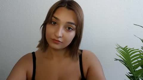 Snapshot of veryveryshygirl chatting on 06/27/26, 10:53 Ana online show from 06/27/26, 10:53