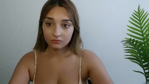 Snapshot of veryveryshygirl chatting on 07/03/26, 12:11 Ana online show from 07/03/26, 12:11