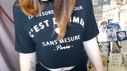 veryveryvery_shy online show from 12/23/24, 06:44