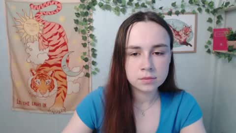 veryveryvery_shy online show from 06/01/26, 05:42