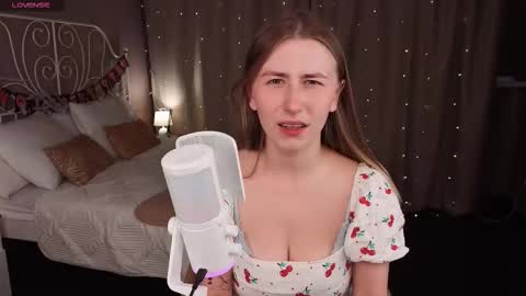 Snapshot of vespera_celeste chatting on 11/06/25, 06:36 Celeste online show from 11/06/25, 06:36