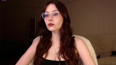 Snapshot of vetta_dey chatting on 04/06/26, 09:49 Iva online show from 04/06/26, 09:49