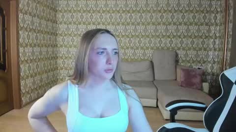 Snapshot of vi_luxxxy chatting on 05/09/26, 02:17 vi_luxxxy online show from 05/09/26, 02:17