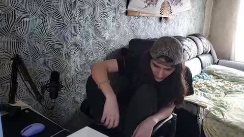 vialeras online show from 12/31/24, 08:37