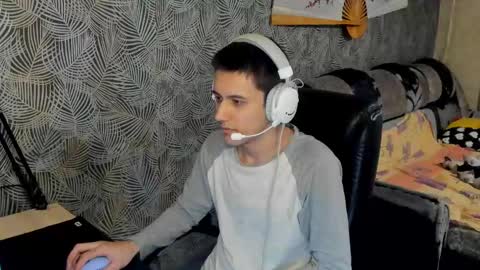 vialeras online show from 02/28/25, 01:47