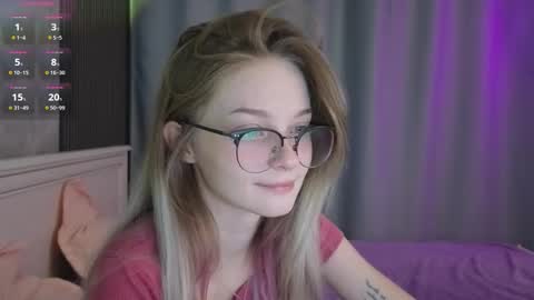 Snapshot of vialeta_baby chatting on 09/20/25, 11:50 Vi online show from 09/20/25, 11:50