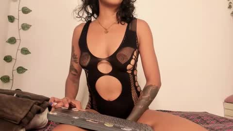 Snapshot of vianka_millerxxx chatting on 02/19/25, 11:36 Vianka online show from 02/19/25, 11:36