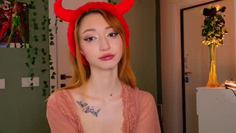 VIARESS online show from 09/18/25, 05:37