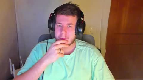 Snapshot of vibalt chatting on 02/18/26, 07:43 vibalt online show from 02/18/26, 07:43