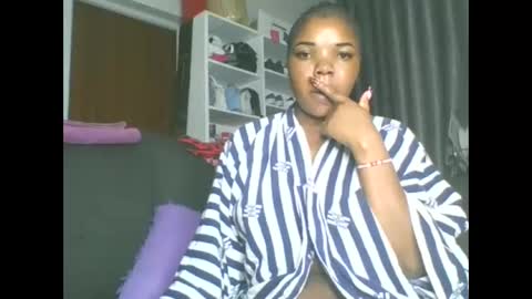 Snapshot of vibegoddess chatting on 10/02/25, 03:57 tasha online show from 10/02/25, 03:57