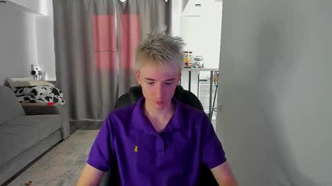 Snapshot of vibemygirl chatting on 09/20/25, 10:38 vibemygirl online show from 09/20/25, 10:38