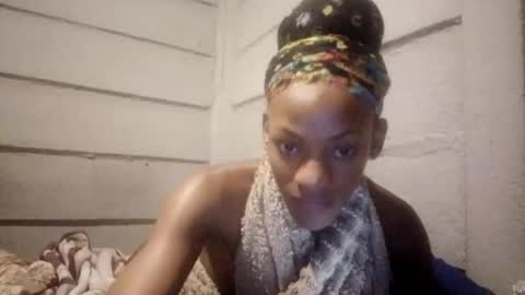 Snapshot of vibeswithcaramel chatting on 11/03/25, 07:37 vibeswithcaramel online show from 11/03/25, 07:37