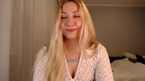 Snapshot of vibezgirl chatting on 03/02/25, 07:34 Amelia online show from 03/02/25, 07:34