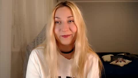 Snapshot of vibezgirl chatting on 12/21/25, 05:31 Amelia online show from 12/21/25, 05:31