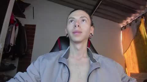 Vicent Brais online show from 01/17/26, 02:11