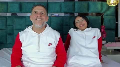 Snapshot of vicesweet chatting on 04/12/26, 05:56 antonia y andrew online show from 04/12/26, 05:56