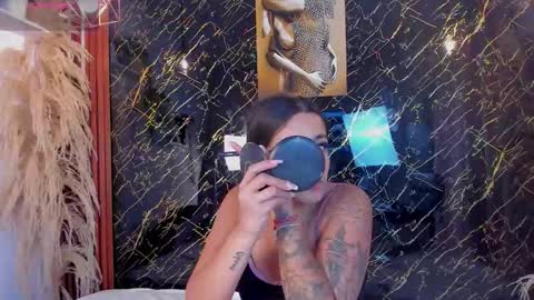 Snapshot of vichy_evans chatting on 02/12/26, 10:32 Vichy Everyday From 1400 to 2130 Col Time online show from 02/12/26, 10:32