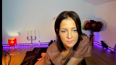 ViciousQueenu can call me Laura online show from 11/29/25, 07:00