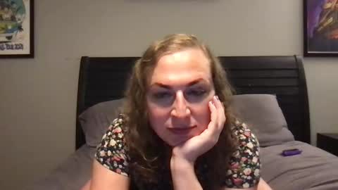 Snapshot of vicki_stockings chatting on 09/16/25, 02:23 Vicki Stockings online show from 09/16/25, 02:23