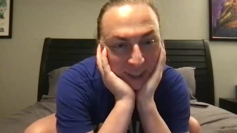 Snapshot of vicki_stockings chatting on 09/29/25, 02:06 Vicki Stockings online show from 09/29/25, 02:06