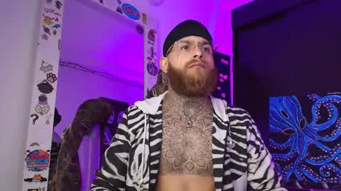 Snapshot of vickingcock7 chatting on 12/21/25, 03:46 vickingcock7 online show from 12/21/25, 03:46