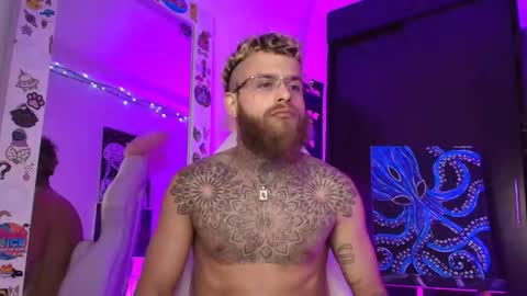 Snapshot of vickingcock7 chatting on 12/22/25, 05:48 vickingcock7 online show from 12/22/25, 05:48