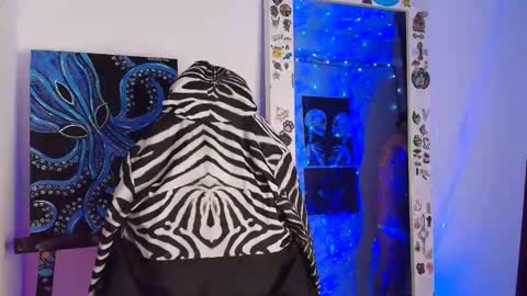 Snapshot of vickingcock7 chatting on 01/13/26, 05:57 vickingcock7 online show from 01/13/26, 05:57