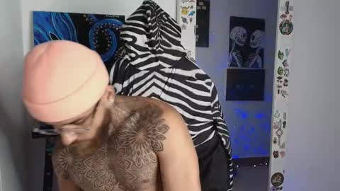 Snapshot of vickingcock7 chatting on 02/19/26, 07:04 vickingcock7 online show from 02/19/26, 07:04