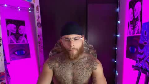 Snapshot of vickingcock7 chatting on 03/21/26, 10:31 vickingcock7 online show from 03/21/26, 10:31